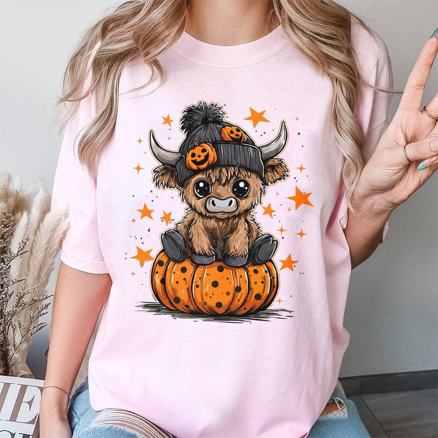 Highland Cow Halloween T-Shirt | Cute Baby Farm Animal Graphic Tee | Soft 100% Cotton Premium Gift | Spooky Pumpkin Fall Shirt for Women & Kids