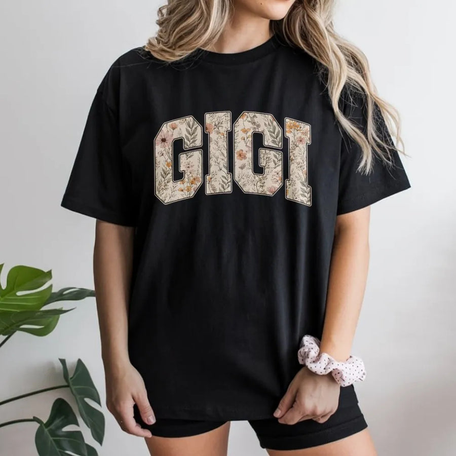 Gigi T-Shirt with Floral Letters | Vintage Wildflower Print Sweatshirt | Soft Cotton Blend | Mother's Day Gift for Grandma