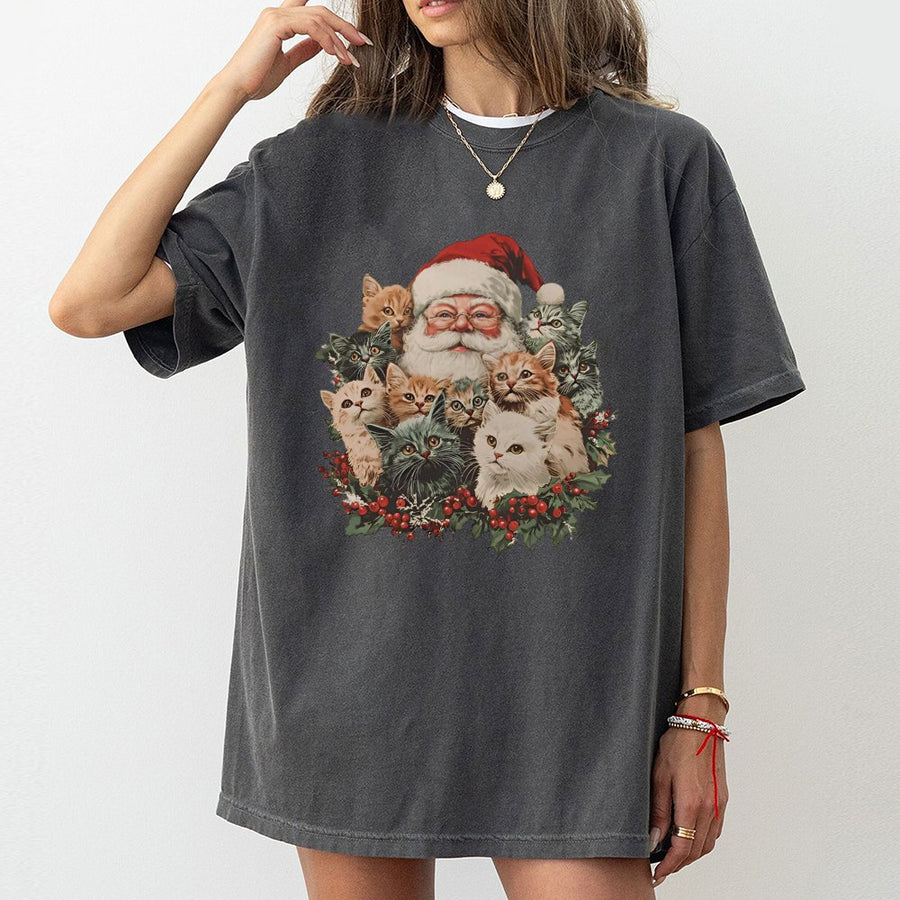 Retro Santa Claus And Kittens T-Shirt | Vintage Style Cat Christmas Graphic | 100% Premium Cotton | Cute Holiday Gift For Cat Lovers