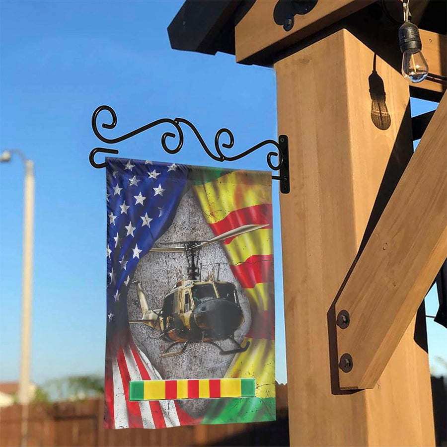 Vietnam Veteran Garden Flag | Huey Helicopter US Military Tribute | Weather-Resistant Premium Polyester | Patriotic Memorial Day Gift For Veterans