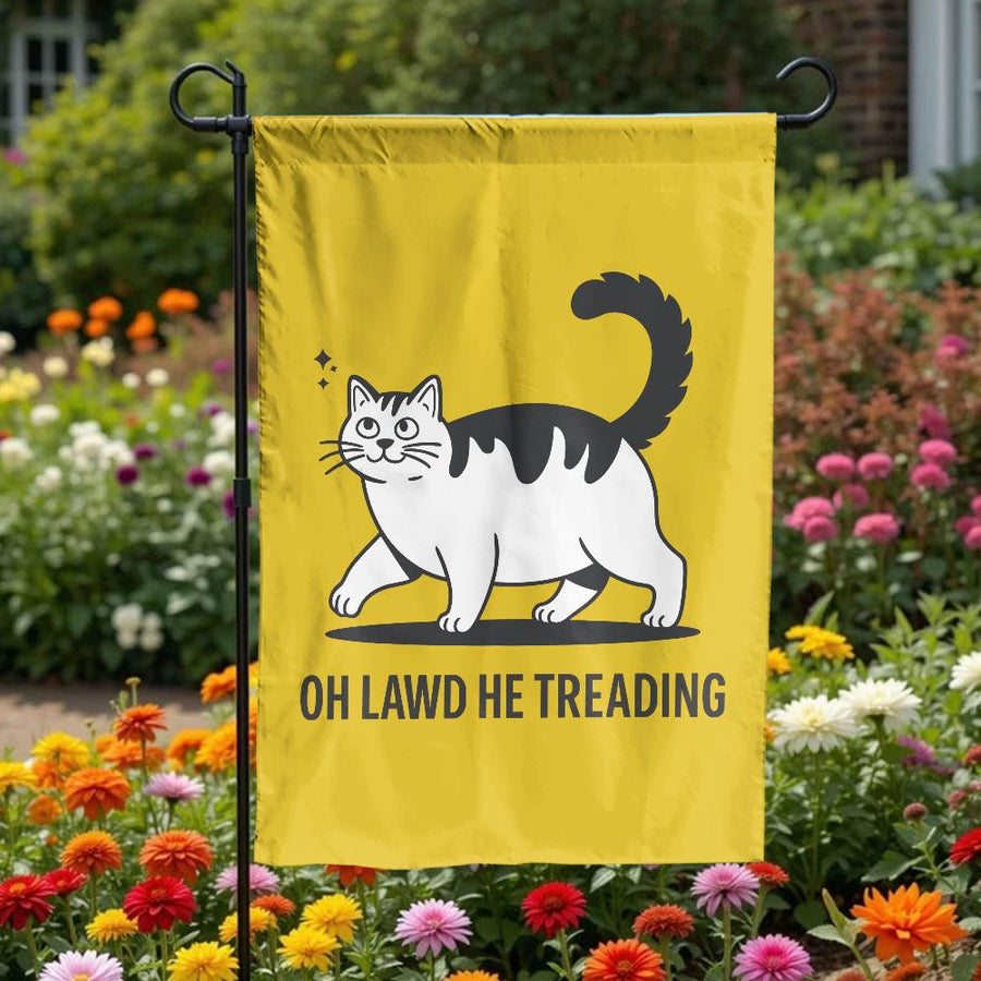 Funny Cat Garden Flag | Oh Lawd He Treading Chubby Kitty Yard Decor | Weather-Resistant Polyester | Gift for Cat Lovers & Garden Enthusiasts