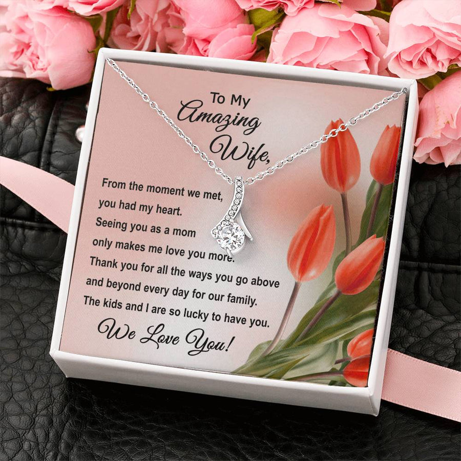 The Kids And I Are So Lucky To Have You 18K Yellow Gold Finish Alluring Beauty Necklace Jewelry Family Gift for Amazing Wife and Mom