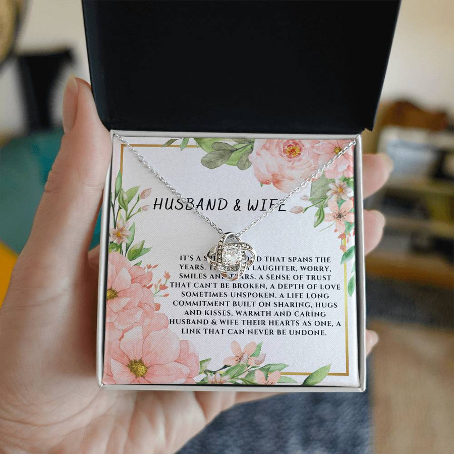 Husband Wife Special Bond Link Never Be Undone 14K Gold Love Knot Necklace Jewelry Beautiful Gift for Wife Anniversary