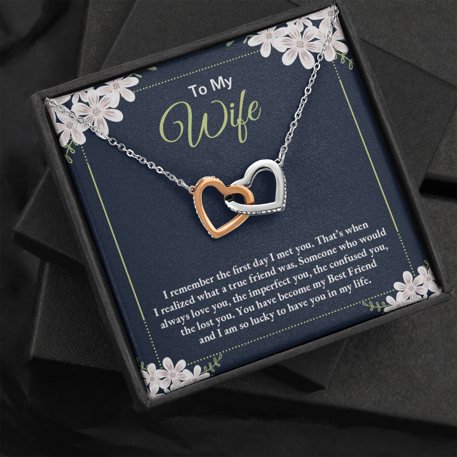 To My Wife - I Am So Lucky To Have You In My Life - Interlocking Hearts Necklace