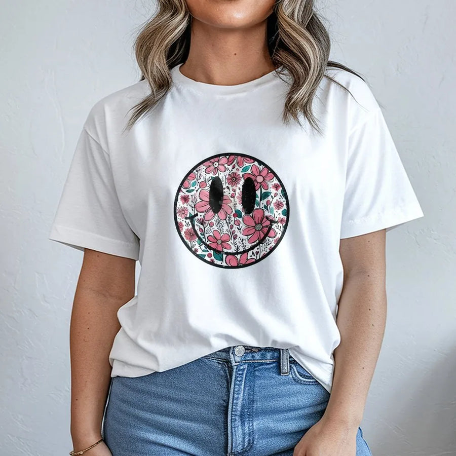 Floral Smiley Face T-Shirt | Cute Retro Daisy Graphic Crewneck | Soft Cotton Blend | Mother's Day Gift for Mom