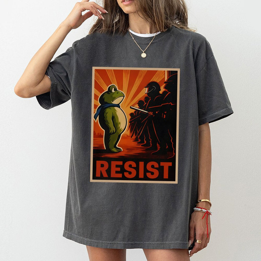 Resist Frog Protest T-Shirt | Vintage Style Activist Graphic | 100% Premium Cotton Tee | Unique Statement Gift for Liberals