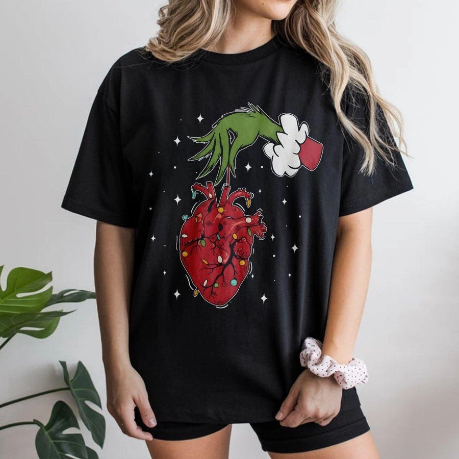 Christmas Heart T-Shirt | Festive Anatomical Heart Graphic | Premium 100% Cotton Tee | Gift for Nurses and Medical Professionals