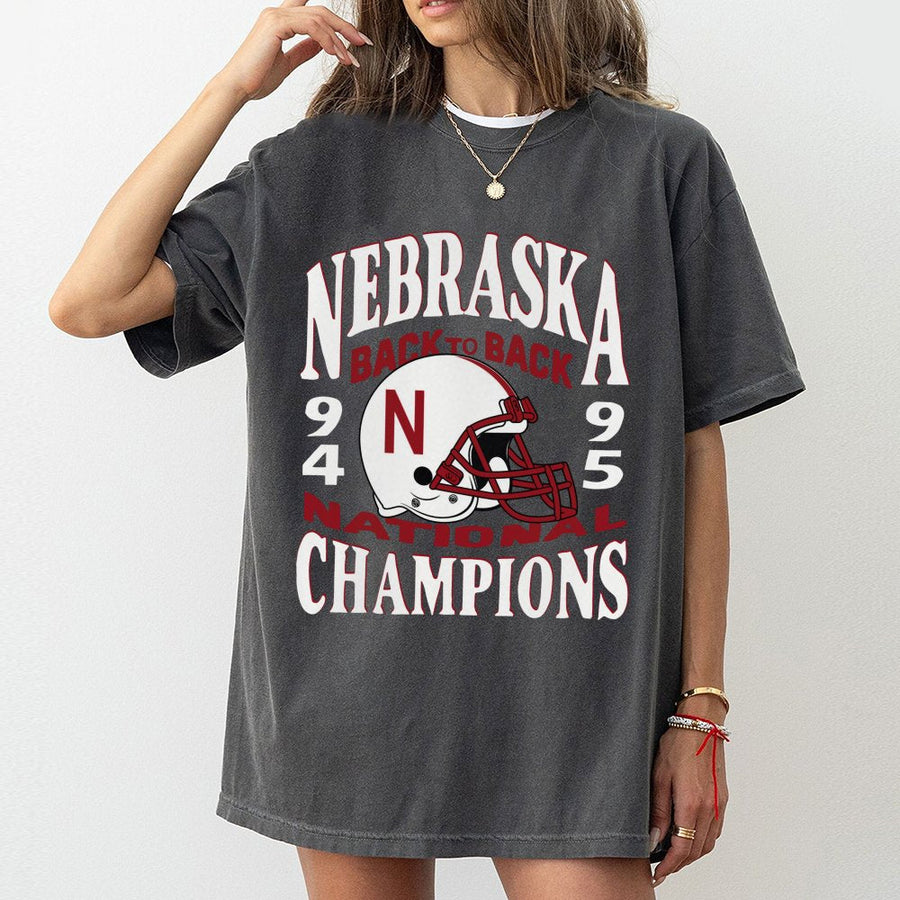 Nebraska Back To Back Champs 1994 1995 T-Shirt Vintage College Football Graphic T-Shirt Retro National Champions Top For Men