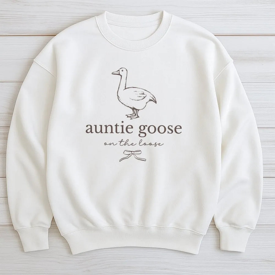Auntie Goose Sweatshirt | Coquette Goose On The Loose Graphic Tee | Soft Cotton Shirt | Funny Gift for New Aunt from Niece or Nephew