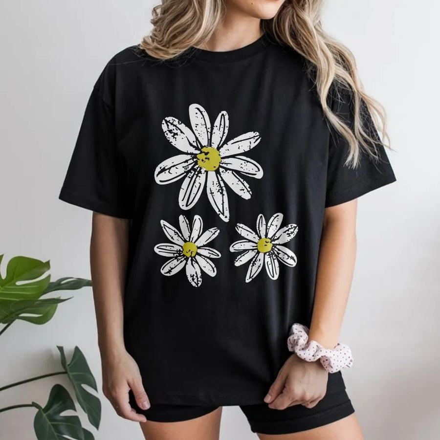 Daisy T-Shirt | Vintage Boho Flower Graphic | Soft Cotton Blend Pullover | Unisex Aesthetic Clothing Gift
