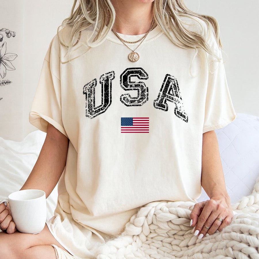USA Flag T-Shirt | Distressed Retro American Graphic | Premium 100% Cotton Tee | Patriotic Independence Day Gift for Men and Women