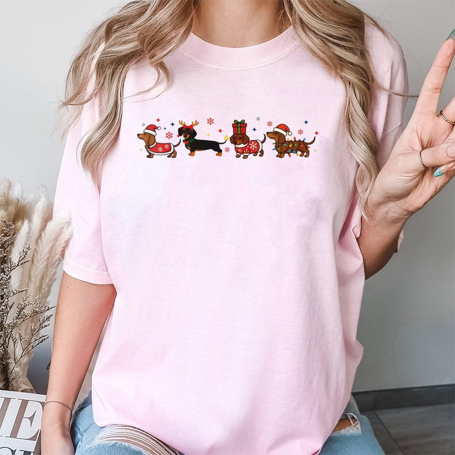 Dachshund Christmas T-Shirt | Cute Wiener Dog Holiday Graphic Tee | 100% Cotton Premium Quality | Festive Gift For Dog Mom & Animal Lover