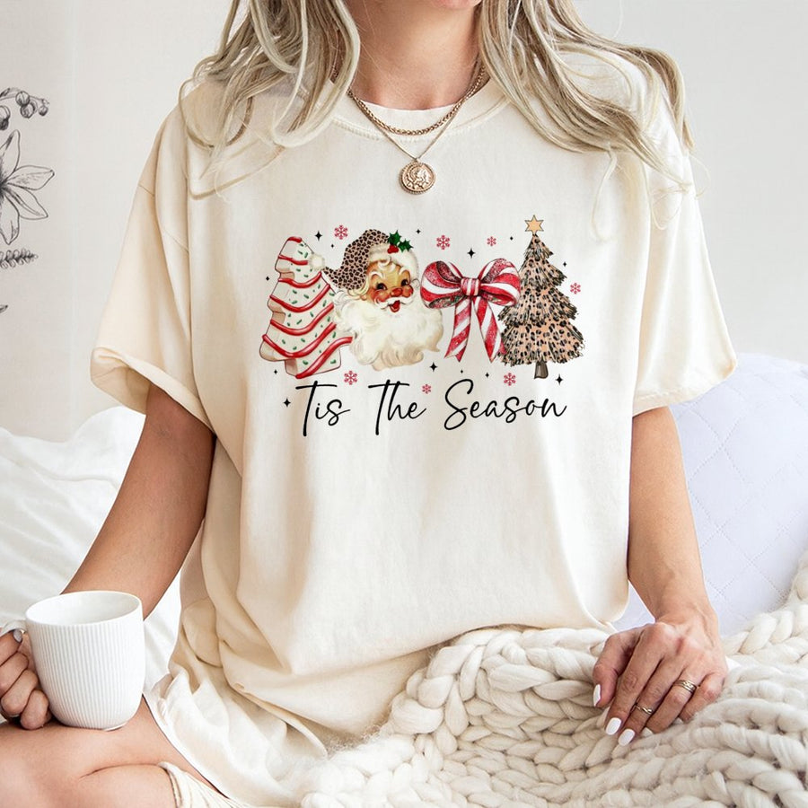 Retro Santa Christmas T-Shirt | Leopard Print Tree & Holiday Bow Graphic | Premium 100% Cotton | Festive Gift for Women & Men
