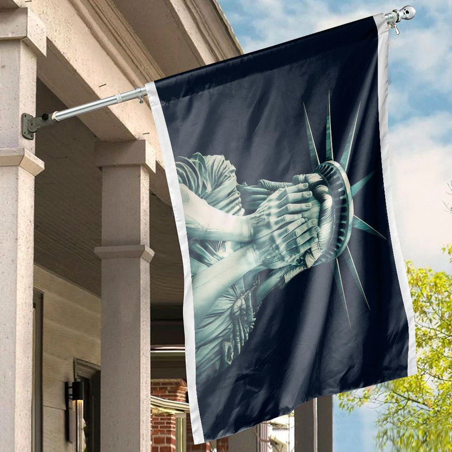 Crying Statue Of Liberty House Flag | Statement Garden Decor | Durable Weather-Resistant Polyester | Patriotic Artistic Gift For Home