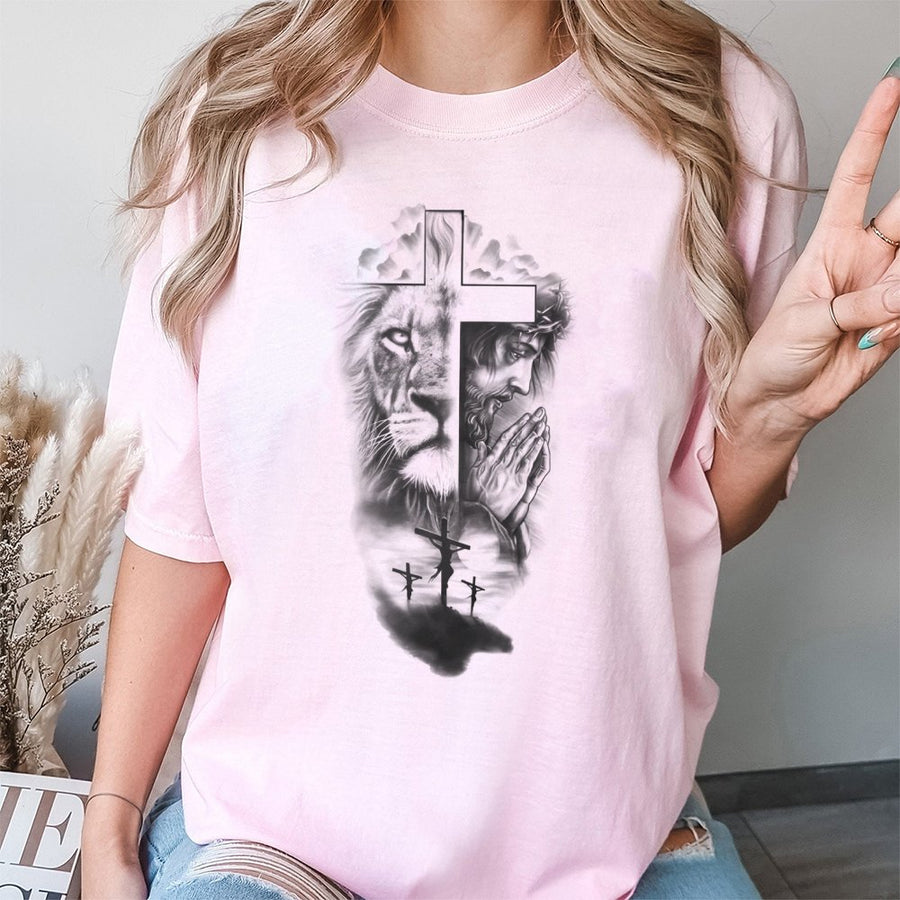 Lion of Judah Jesus Cross T-Shirt | Artistic Religious Faith Graphic | 100% Cotton Premium Tee | Spiritual Christian Gift for Men and Women