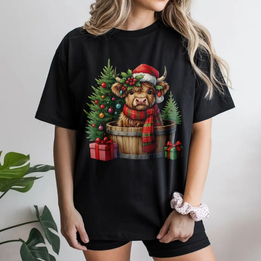 Highland Cow Christmas T-Shirt | Festive Baby Cow in Santa Hat Design | Premium Soft Cotton Tee | Cute Holiday Gift for Animal Lovers