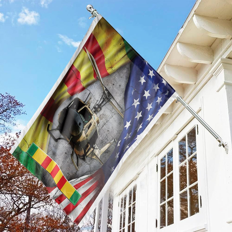 Huey Helicopter Vietnam Veteran Flag | Lest We Forget Military Memorial Garden Decor | Premium Fade-Resistant Polyester | Patriotic Gift for Veterans