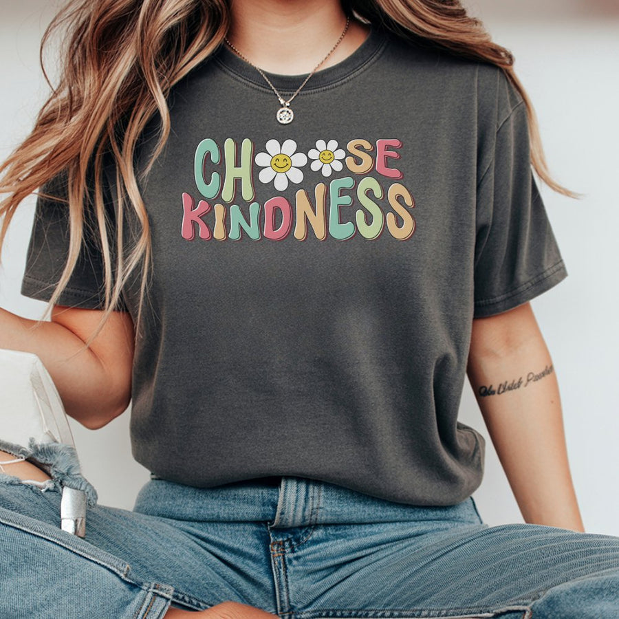 Choose Kindness T-Shirt | Retro Daisy Smiley Face Graphic | Premium 100% Cotton Tee | Inspirational Teacher Back To School Gift