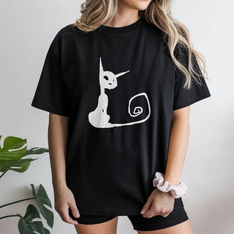 Abstract Cat Graphic Tee | Minimalist Y2K Line Art | Soft Cotton Shirt | Trendy Streetwear Gift for Cat Lovers