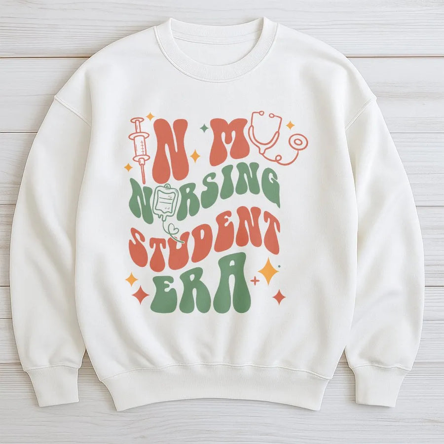 Sweat-shirt Future Infirmière | Design Rétro « In My Nursing Era » | Mélange de Coton Doux | Cadeau pour Étudiante en École d’Infirmières