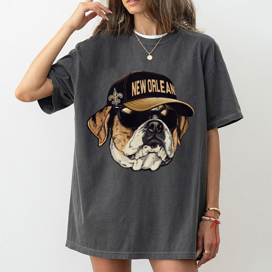 New Orleans Saints Fleur-De-Lis Logo Bulldog With Sunglasses T-Shirt