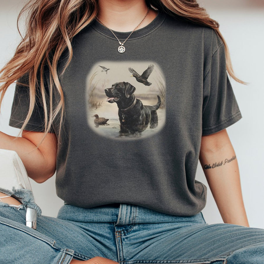 Black Labrador Duck Hunting T-Shirt | Vintage Wildlife Retriever Graphic | Premium 100% Cotton Tee | Gift for Dog Lovers & Outdoorsmen