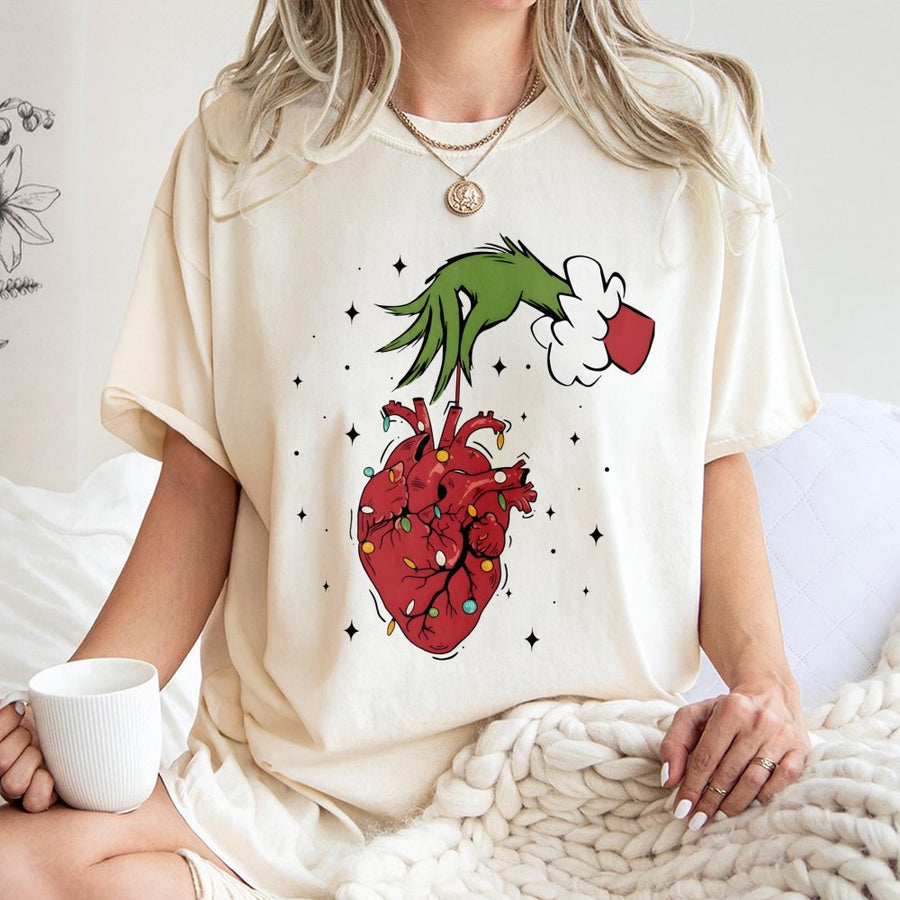 Christmas Heart Anatomy T-Shirt | Medical Holiday Graphic Tee | Premium 100% Cotton | Gift for Nurses & Doctors