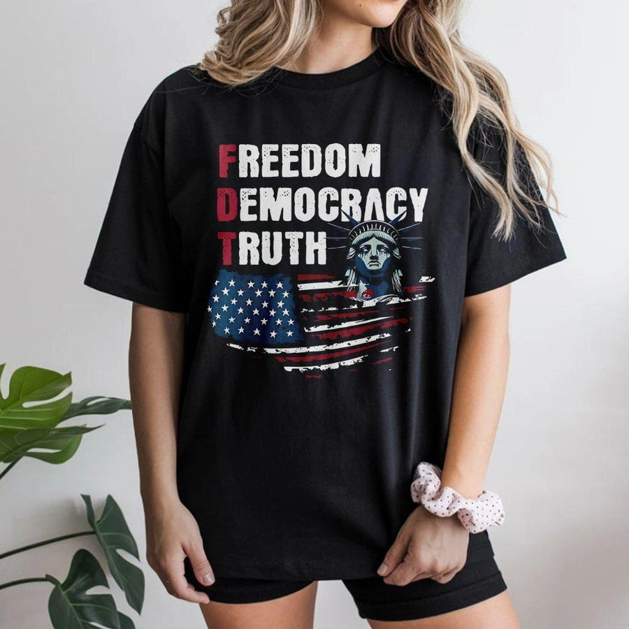 Freedom Democracy Truth T-Shirt | Patriotic Statue Of Liberty Graphic | 100% Cotton Premium Tee | Unisex American Apparel Gift For Men And Women