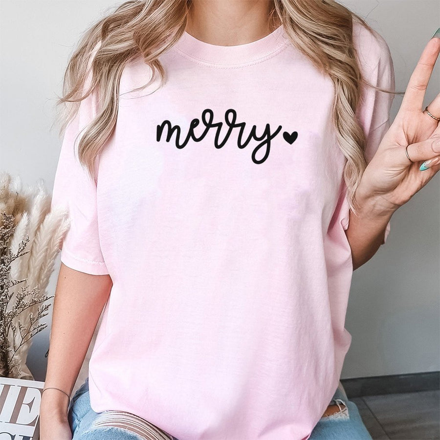 Merry Christmas T-Shirt | Minimalist Script Heart Graphic | Premium Soft Cotton | Festive Holiday Apparel Gift for Women and Men