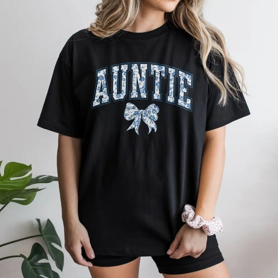 Auntie Shirt with Floral Bow | Coquette Varsity Lettering | Soft Cotton Tee | Trendy Gift for New Aunt, Pregnancy Announcement