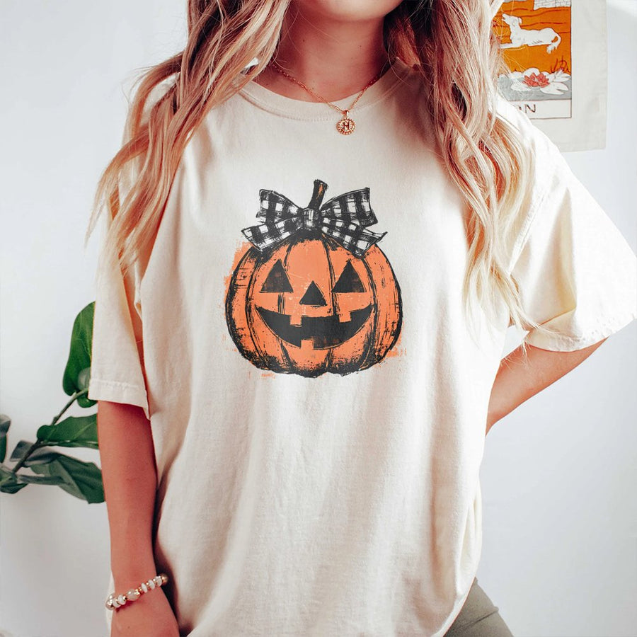 Jack O’ Lantern Pumpkin T-Shirt | Coquette Aesthetic Bow Graphic | 100% Premium Cotton Soft Tee | Trendy Halloween Gift for Women and Girls