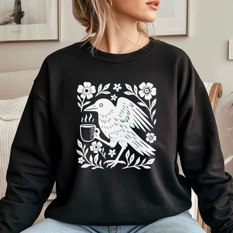 Sweat-shirt pour amateur de café avec corbeau gothique | Sweat-shirt vintage à motif floral et oiseau | Mélange de coton premium | Cadeau unisexe Dark Academia