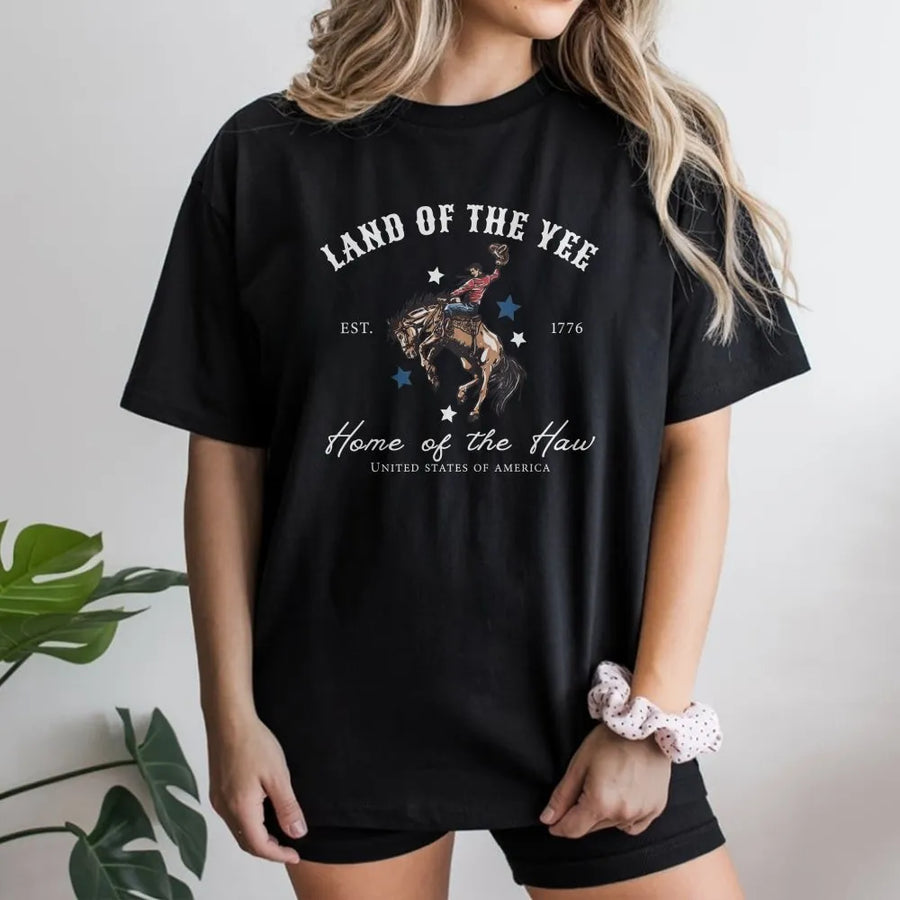 Yee Haw 4th of July T-Shirt | Land Of The Yee Home Of The Haw | Vintage Western Cowboy Graphic | Patriotic USA Independence Day Gift