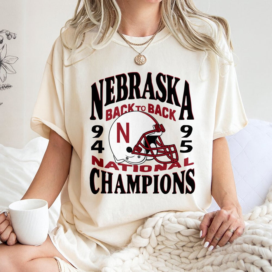 Nebraska Back To Back Champs 1994 1995 T-Shirt Vintage College Football Graphic T-Shirt Retro National Champions Top For Men