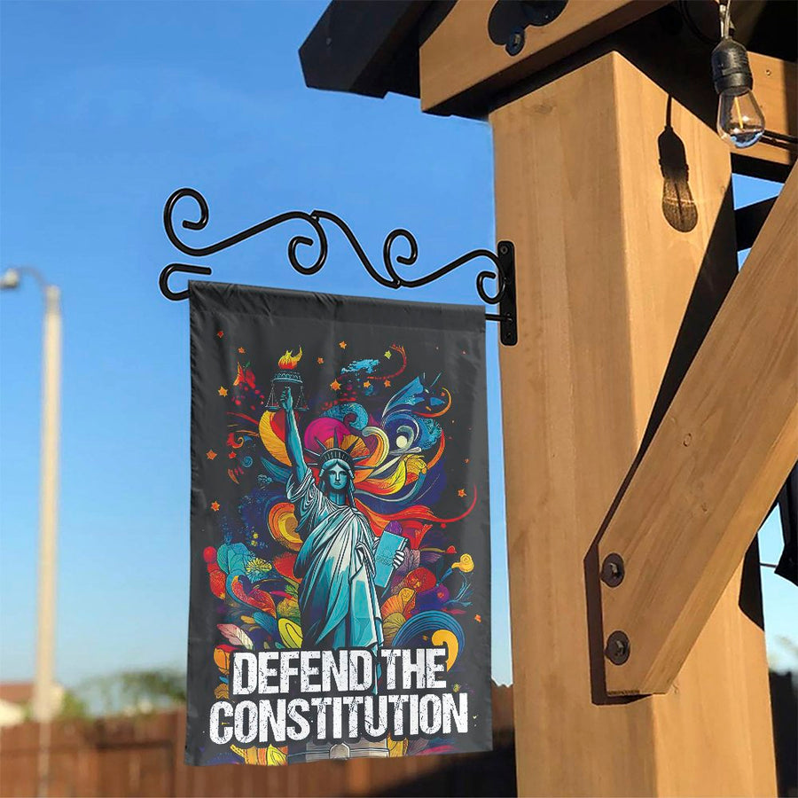 Defend The Constitution Garden Flag | Patriotic Statue Of Liberty Yard Decor | Weather-Resistant Premium Polyester | Gift For History Lovers