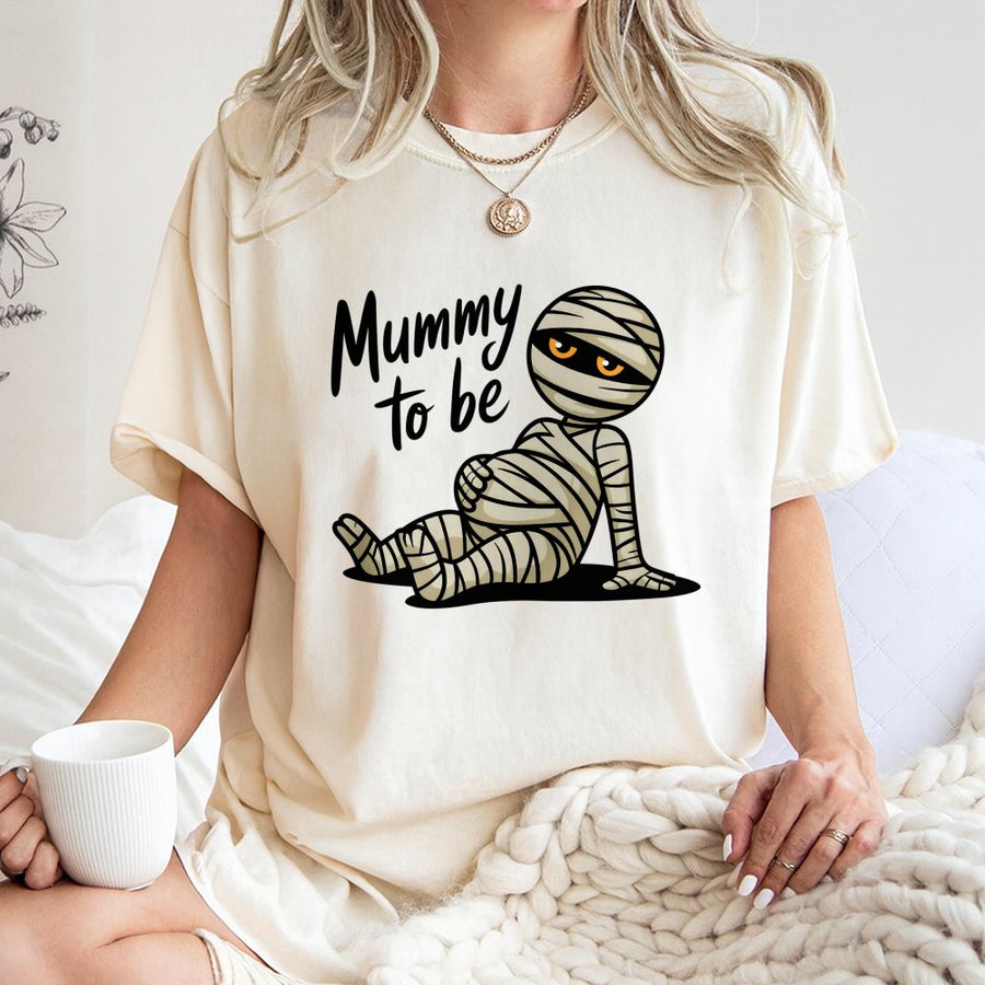Mummy To Be Halloween Pregnancy T-Shirt | Funny Pregnant Mummy Graphic | 100% Soft Cotton Tee | Cute Baby Shower Gift For Expecting Mothers