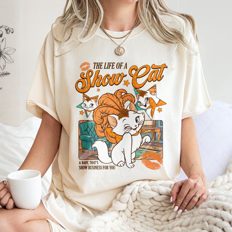 Show Cat Graphic T-Shirt | Cute Retro Theatre Kitten Design | 100% Premium Cotton Tee | Funny Pet Lover Gift for Women and Men