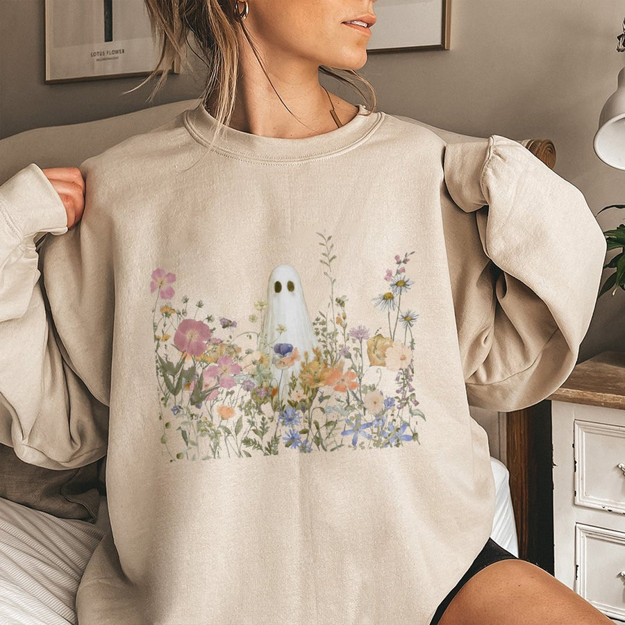 Cute Ghost Wildflower Sweatshirt | Aesthetic Floral Halloween Graphic | Soft Cotton Blend Unisex Pullover | Spooky Fall Gift for Women & Girls