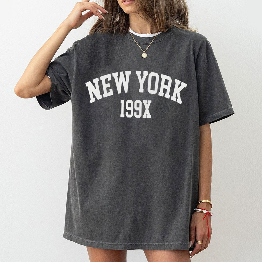 New York 199X Graphic T-Shirt | Retro Varsity Lettering | 100% Cotton Premium Tee | Vintage Aesthetic Gift for Men and Women