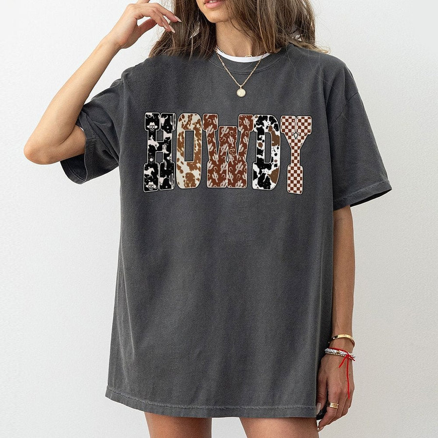 Howdy Western T-Shirt | Boho Cowgirl Aesthetic Graphic Print | Premium 100% Cotton | Stylish Country Music Festival Gift for Women & Cowgirls