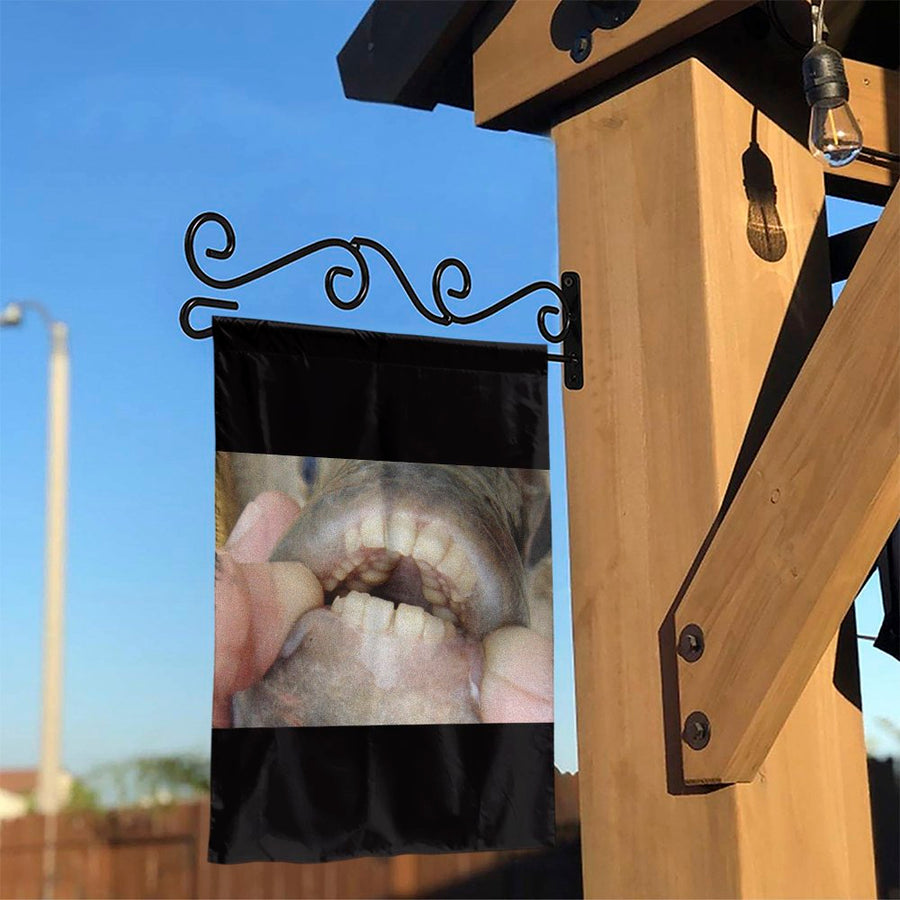 Funny Fish With Human Teeth Garden Flag | Humorous Pacu Fish Outdoor Decor | Weather-Resistant Polyester | Quirky Gift for Fishermen