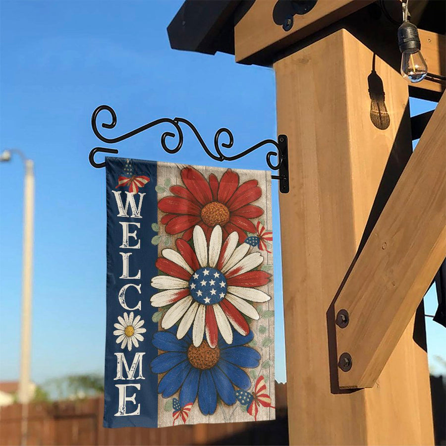 Patriotic Garden Flag | Red White Blue Daisy Welcome Sign | Weather-Resistant Polyester | 4th of July Summer Outdoor Yard Decor