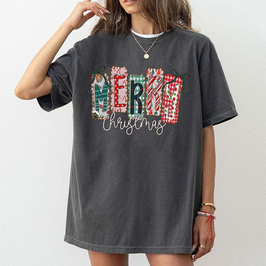 Merry Christmas T-Shirt | Coquette Aesthetic Holiday Shirt | 100% Cotton Premium Tee | Cute Bow Design Gift for Women