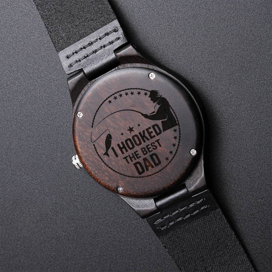 I Hooked The Best Dad Ever Engraved Watch For Dad Fishing Dad Gift Christmas Gift For Men Custom Engraved Father's Day Engraved Wooden Watch