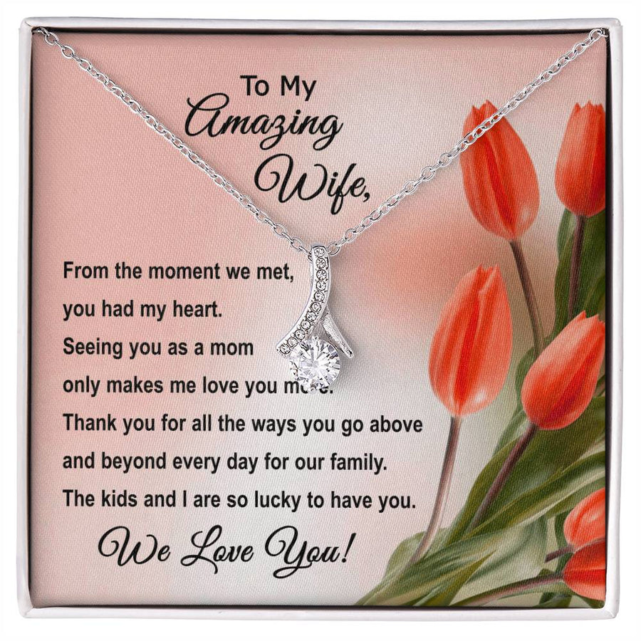 The Kids And I Are So Lucky To Have You 18K Yellow Gold Finish Alluring Beauty Necklace Jewelry Family Gift for Amazing Wife and Mom