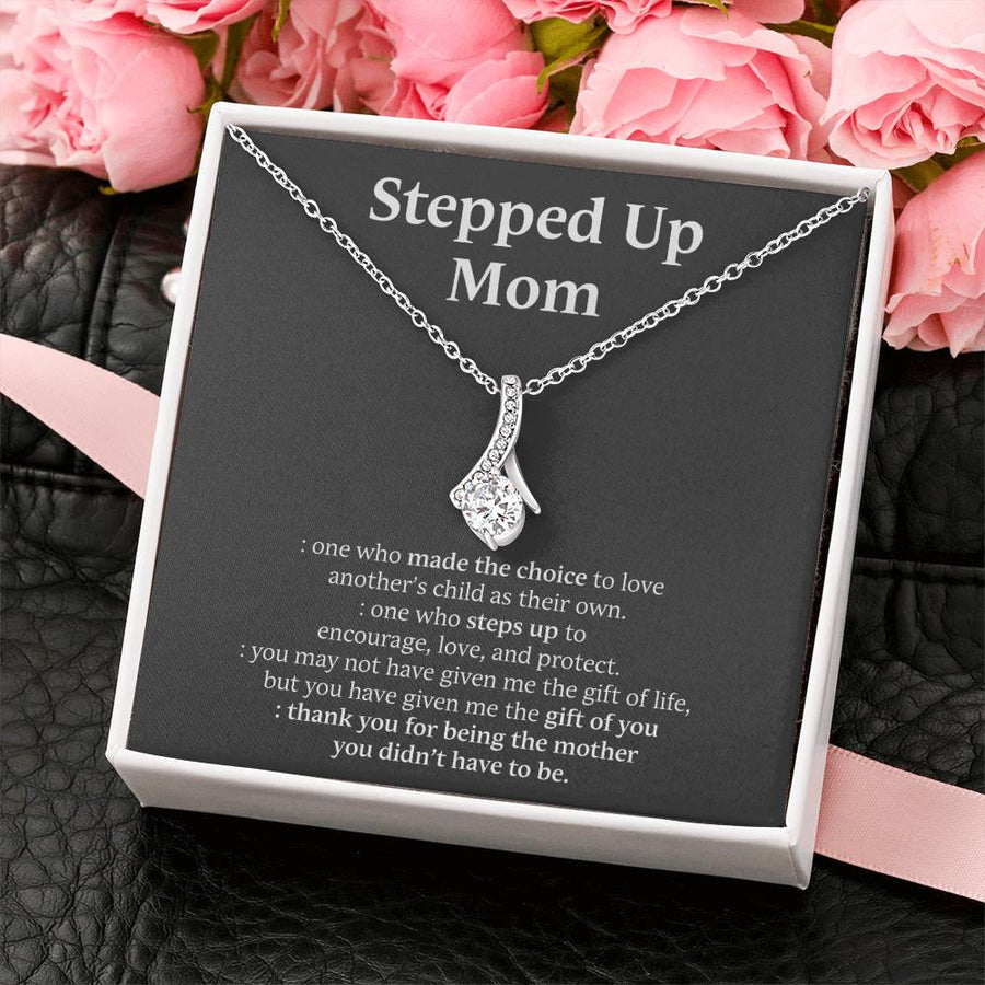 Stepped Up Mom Loving Choice Necklace 18K Yellow Gold Finish Alluring Beauty Jewelry Heartfelt Gift for Amazing Stepmom Appreciation