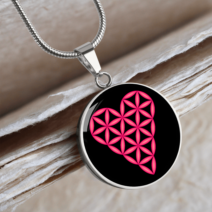 Luxury Circle Necklace with The 'Heart of Life', 3D-Ruby/Black.