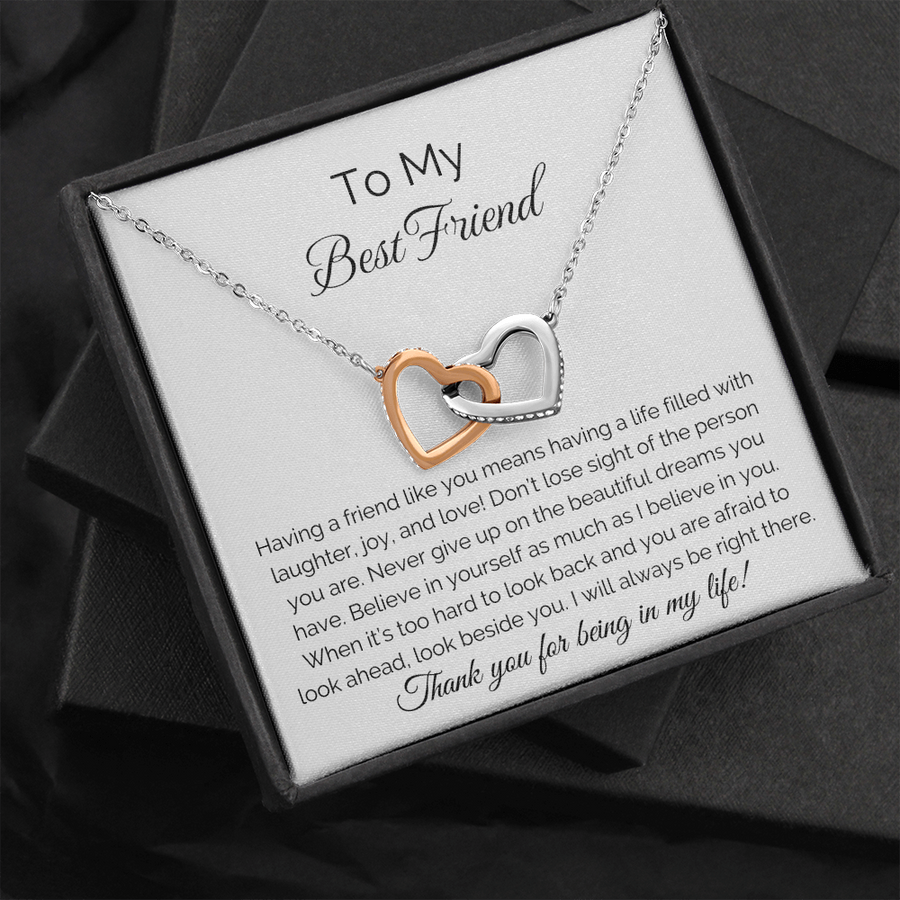 Having a friend like you means having a life filled with laughter Necklace