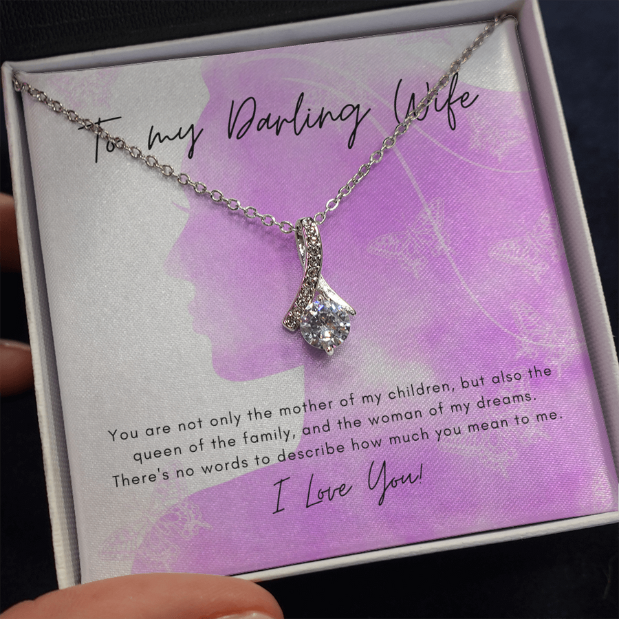 Modern Alluring Beauty Necklace for your Darling Wife