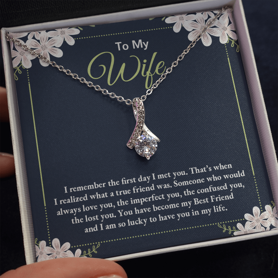 I Remember The First Day I Met You ?? Necklace
